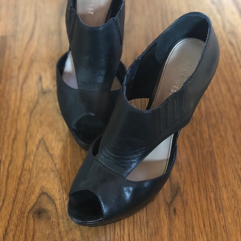 Nine West black heels - sz 7